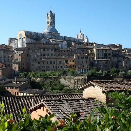 La Roverella Séjour à la ferme Monteroni dʼArbia